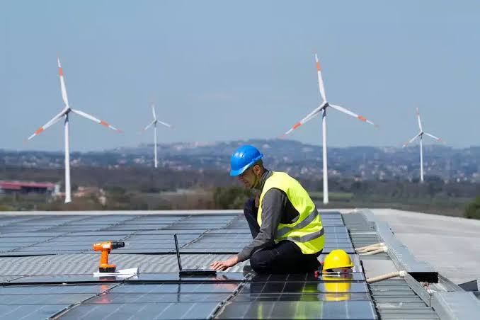 SISTEMAS DE ENERGIA RENOVAVEL